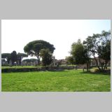 2920 ostia - regio i - forum - blick ri basilica - re sacello dei lares augusti.jpg